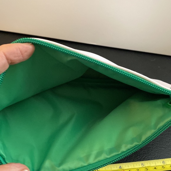 NIB Clarins and Mario Badescu gift set 9 clarins + MB wake up glowing + pouch - Picture 12 of 14